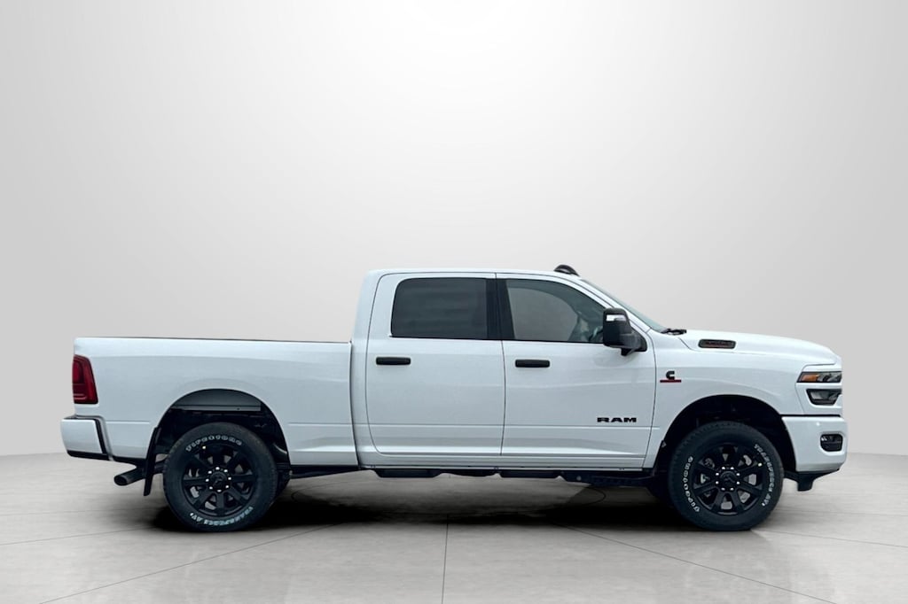 New 2026 Ram 3500 BIG HORN CREW CAB 4X4 6'4 BOX Pickup