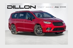 2026 Chrysler Pacifica LIMITED AWD Passenger Van