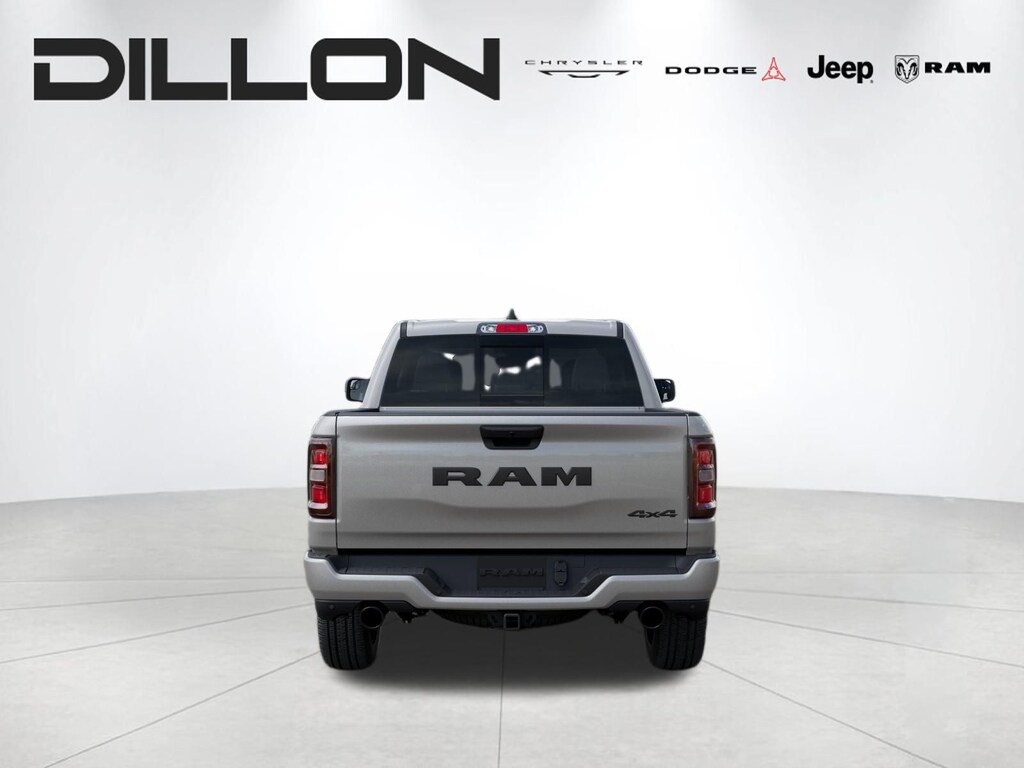 New 2026 Ram 1500 EXPRESS CREW CAB 4X4 5'7 BOX Pickup