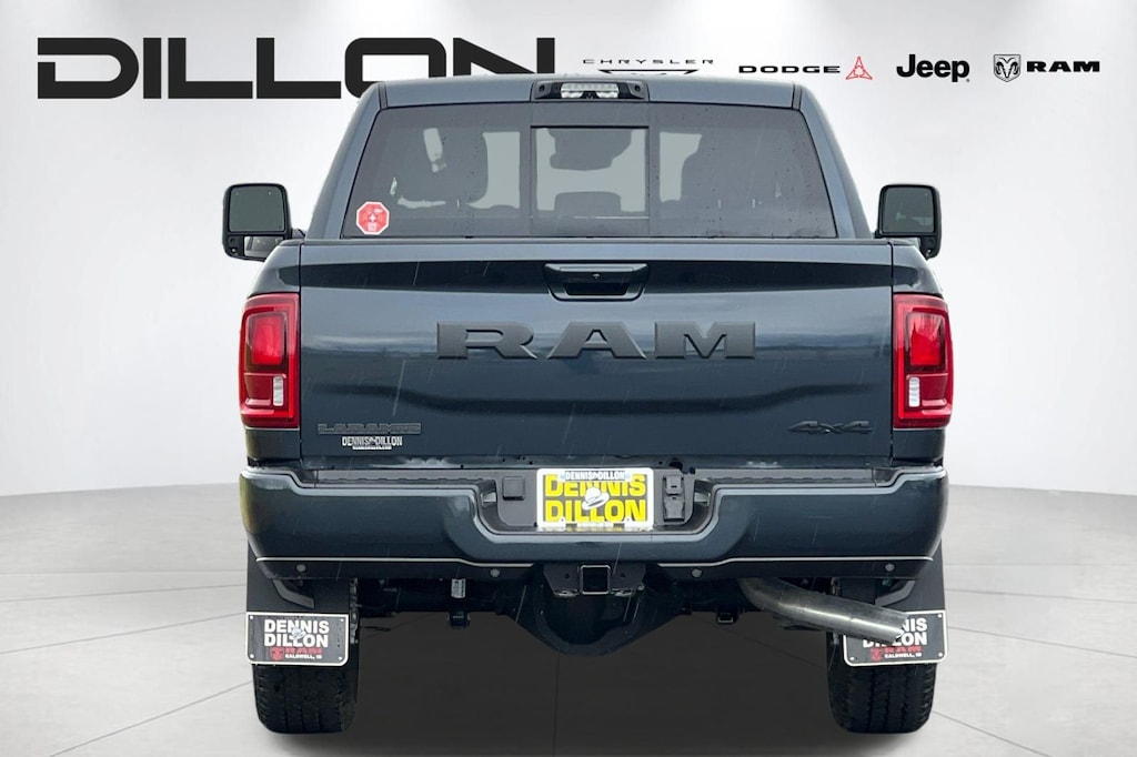 New 2026 Ram 3500 LARAMIE CREW CAB 4X4 6'4 BOX Pickup