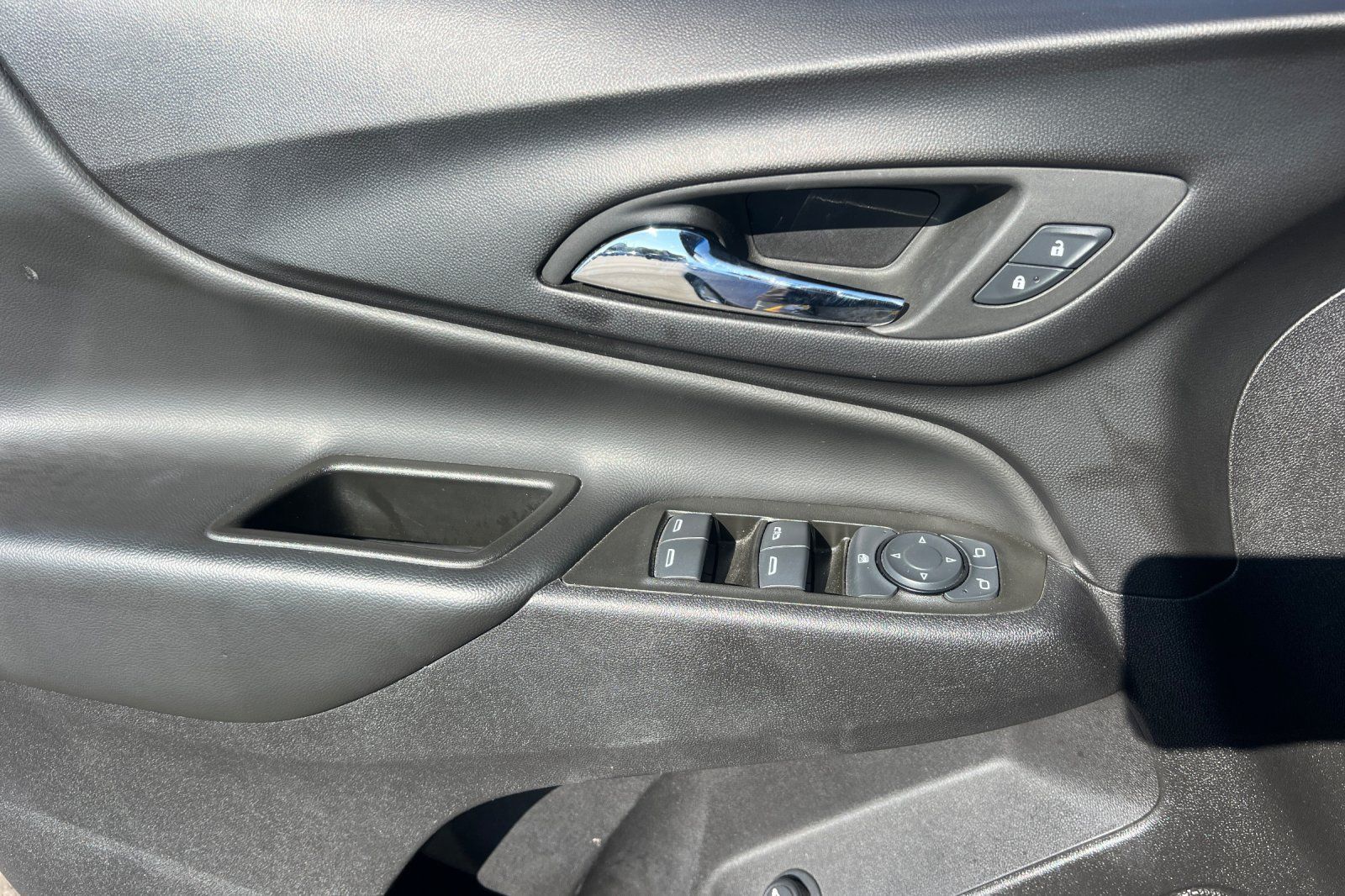 2024 Chevrolet Equinox LT - Photo 8
