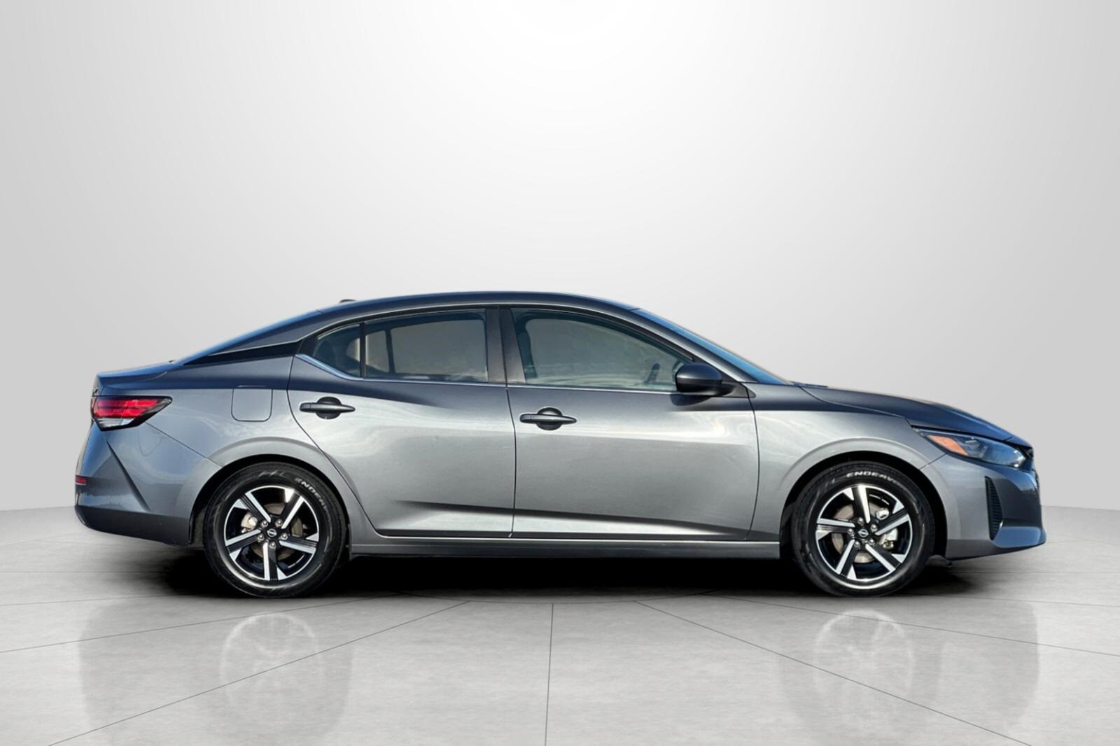 2024 Nissan Sentra SV photo 3