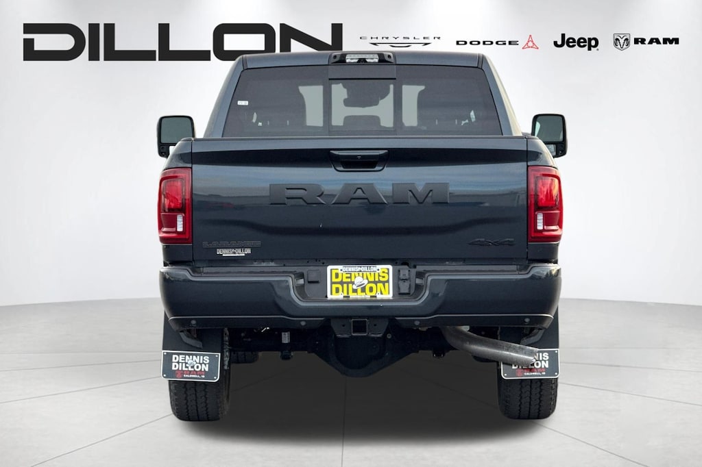 New 2026 Ram 3500 LARAMIE CREW CAB 4X4 6'4 BOX Pickup