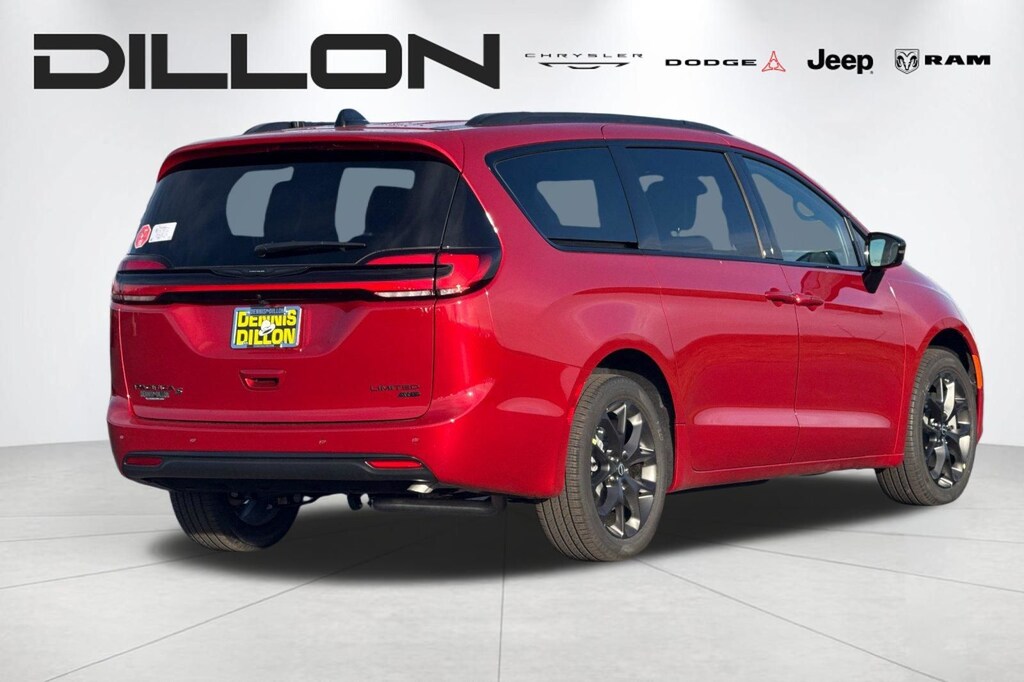New 2026 Chrysler Pacifica LIMITED AWD Passenger Van