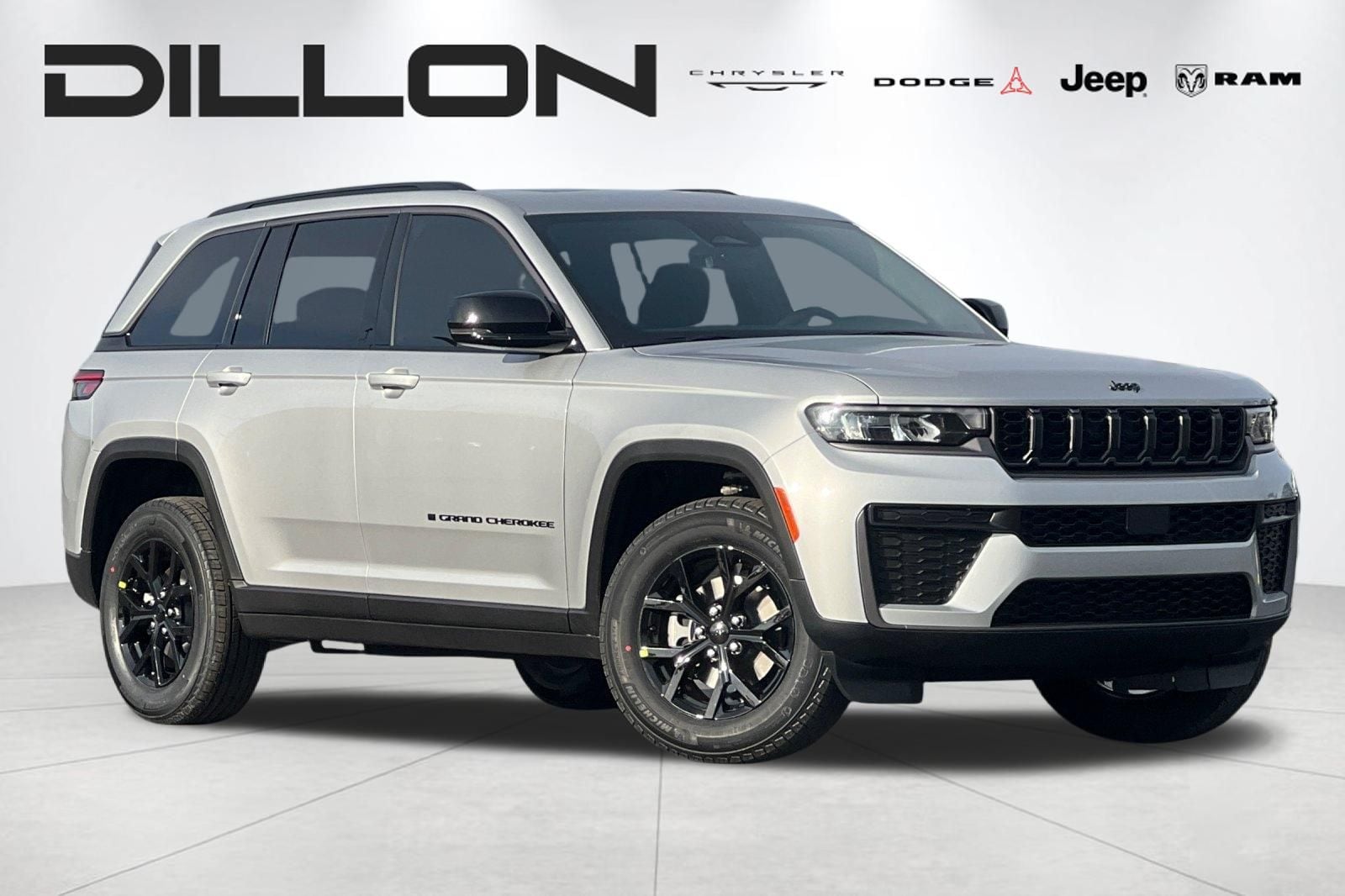 2026 Jeep Grand Cherokee Laredo Altitude 4x4's photo