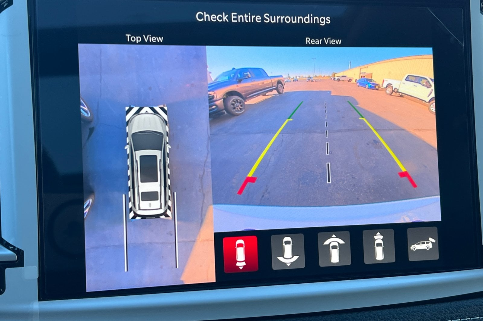 2026 Chrysler Pacifica Select - Photo 17