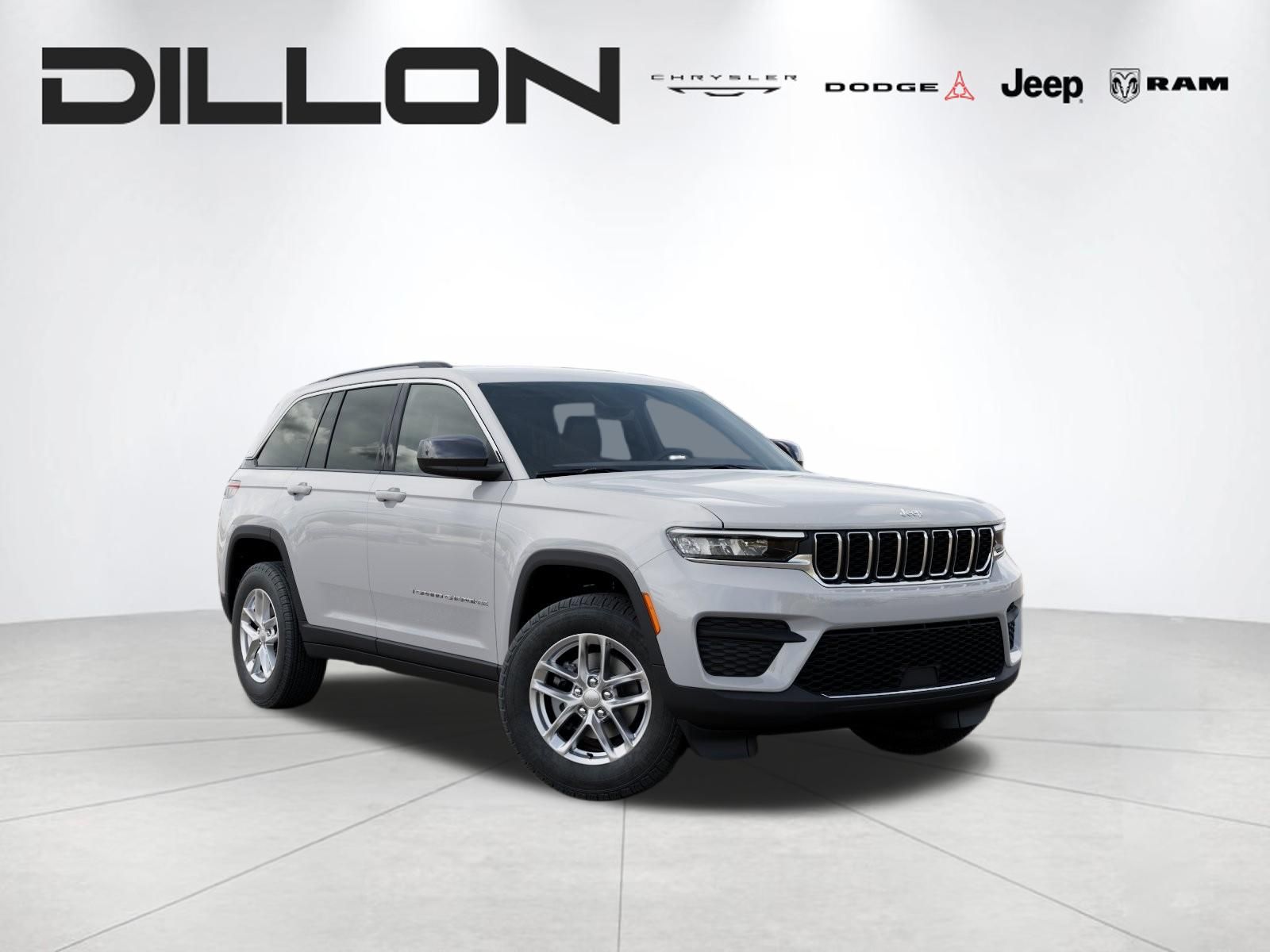 2026 Jeep Grand Cherokee Laredo X 4x4's photo