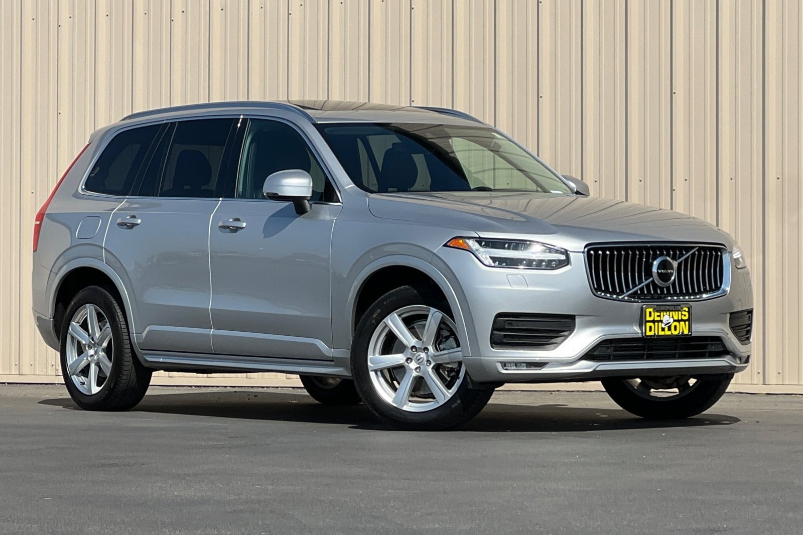 2021 Volvo XC90 T6 Momentum