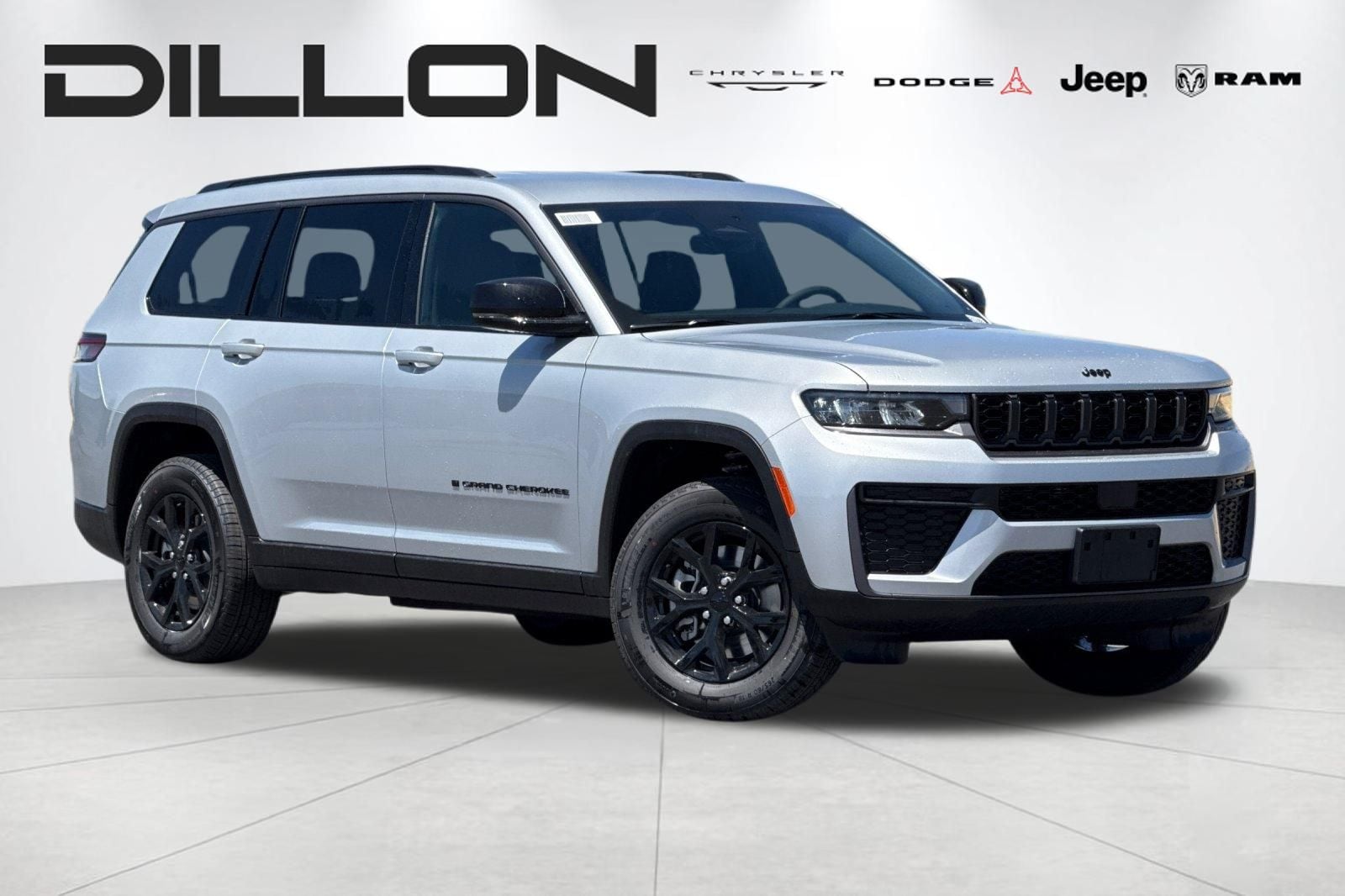 2026 Jeep Grand Cherokee L Laredo Altitude 4x4's photo