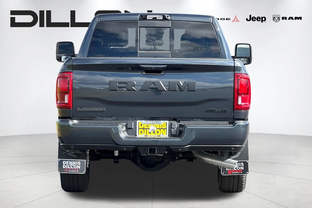 New 2026 Ram 3500 LARAMIE CREW CAB 4X4 6'4 BOX Pickup