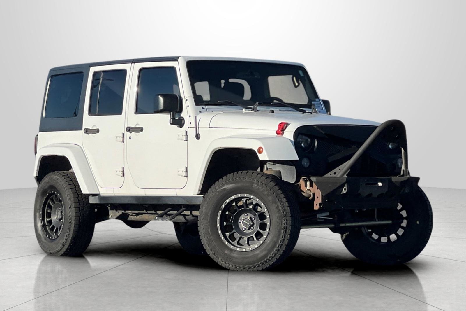 2014 Jeep Wrangler Unlimited Sahara's photo