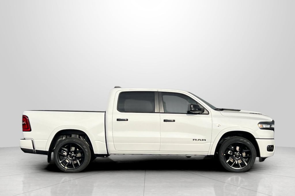 New 2026 Ram 1500 LARAMIE CREW CAB 4X4 5'7 BOX Pickup