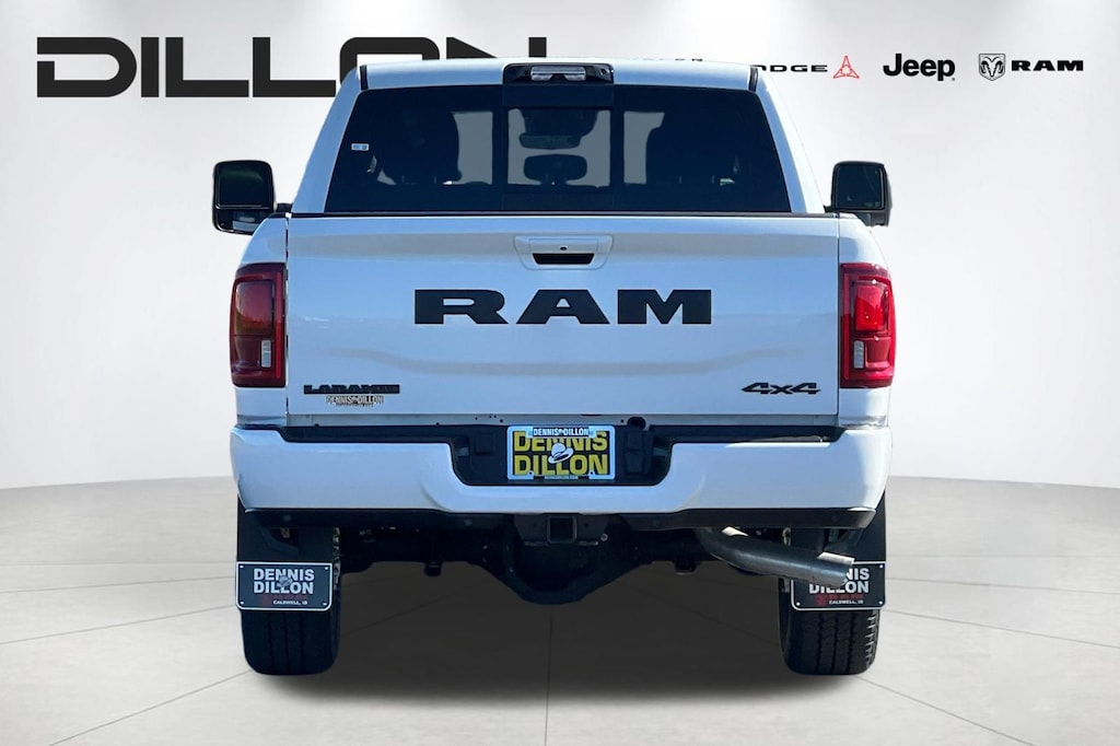 New 2026 Ram 3500 LARAMIE CREW CAB 4X4 6'4 BOX Pickup