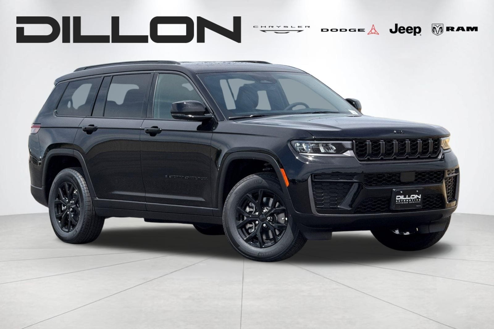 2026 Jeep Grand Cherokee L Laredo Altitude 4x4's photo