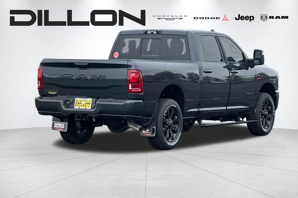 New 2026 Ram 3500 LARAMIE CREW CAB 4X4 6'4 BOX Pickup