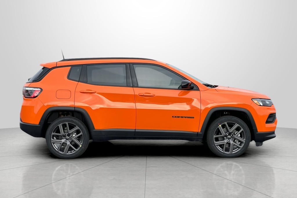 New 2026 Jeep Compass LATITUDE ALTITUDE 4X4 Sport Utility