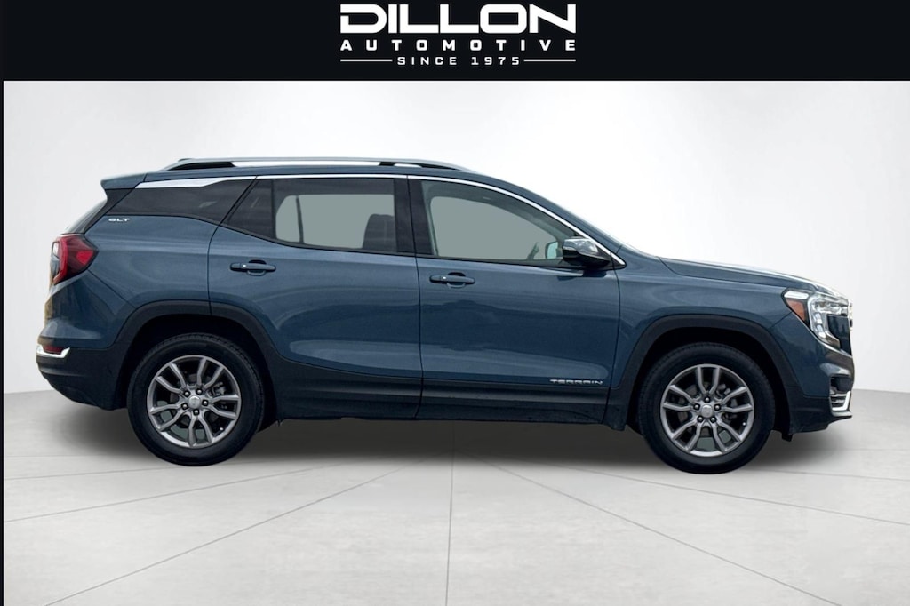 Used 2024 GMC Terrain SLT SUV