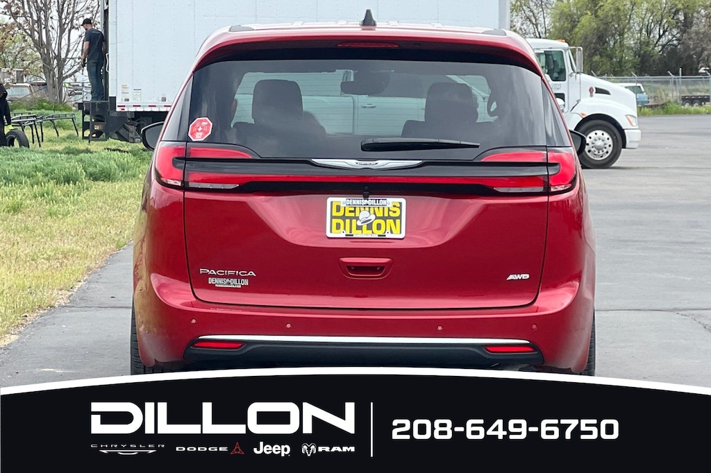 New 2026 Chrysler Pacifica SELECT AWD Passenger Van