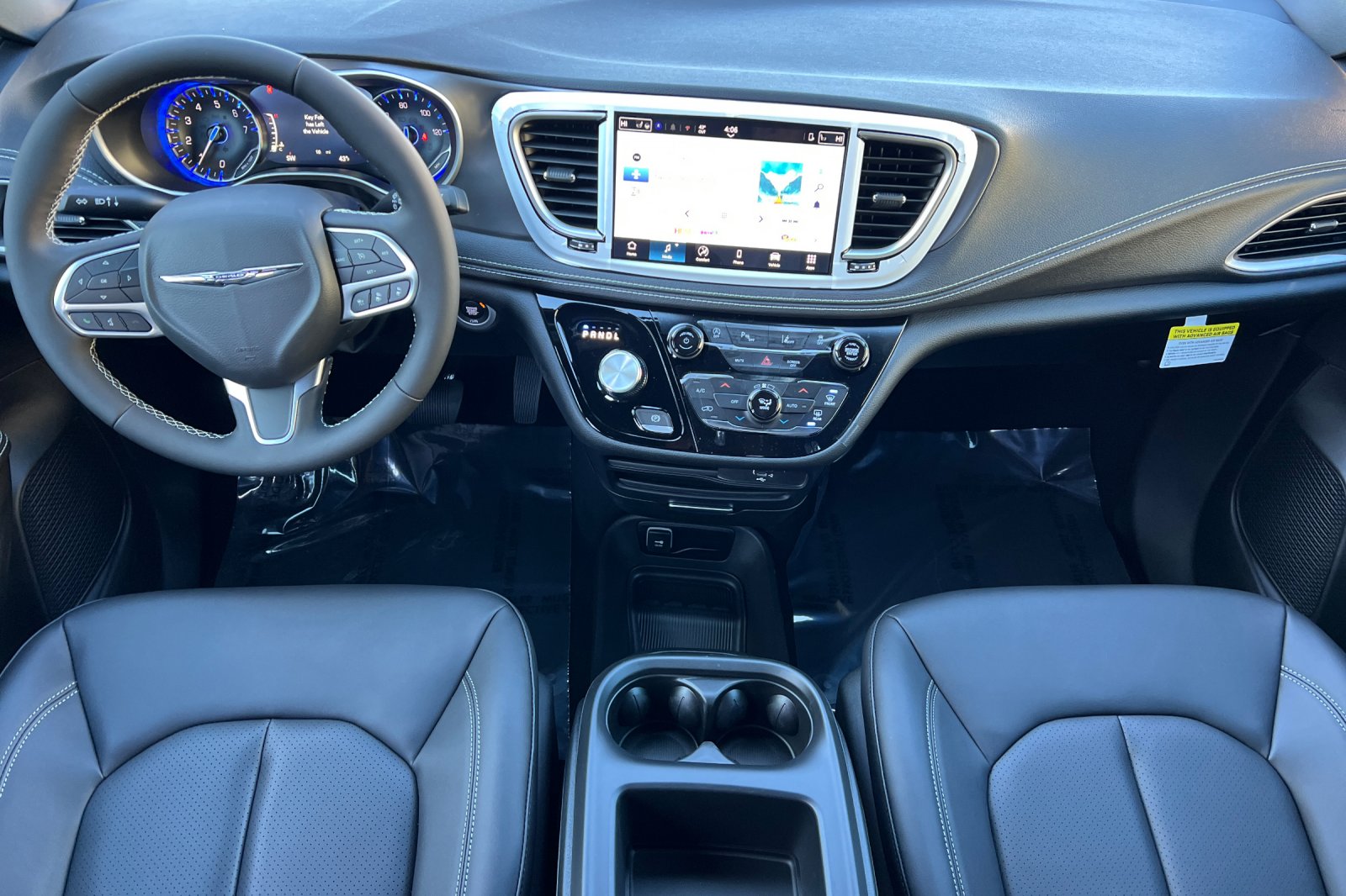 2026 Chrysler Pacifica Select - Photo 10