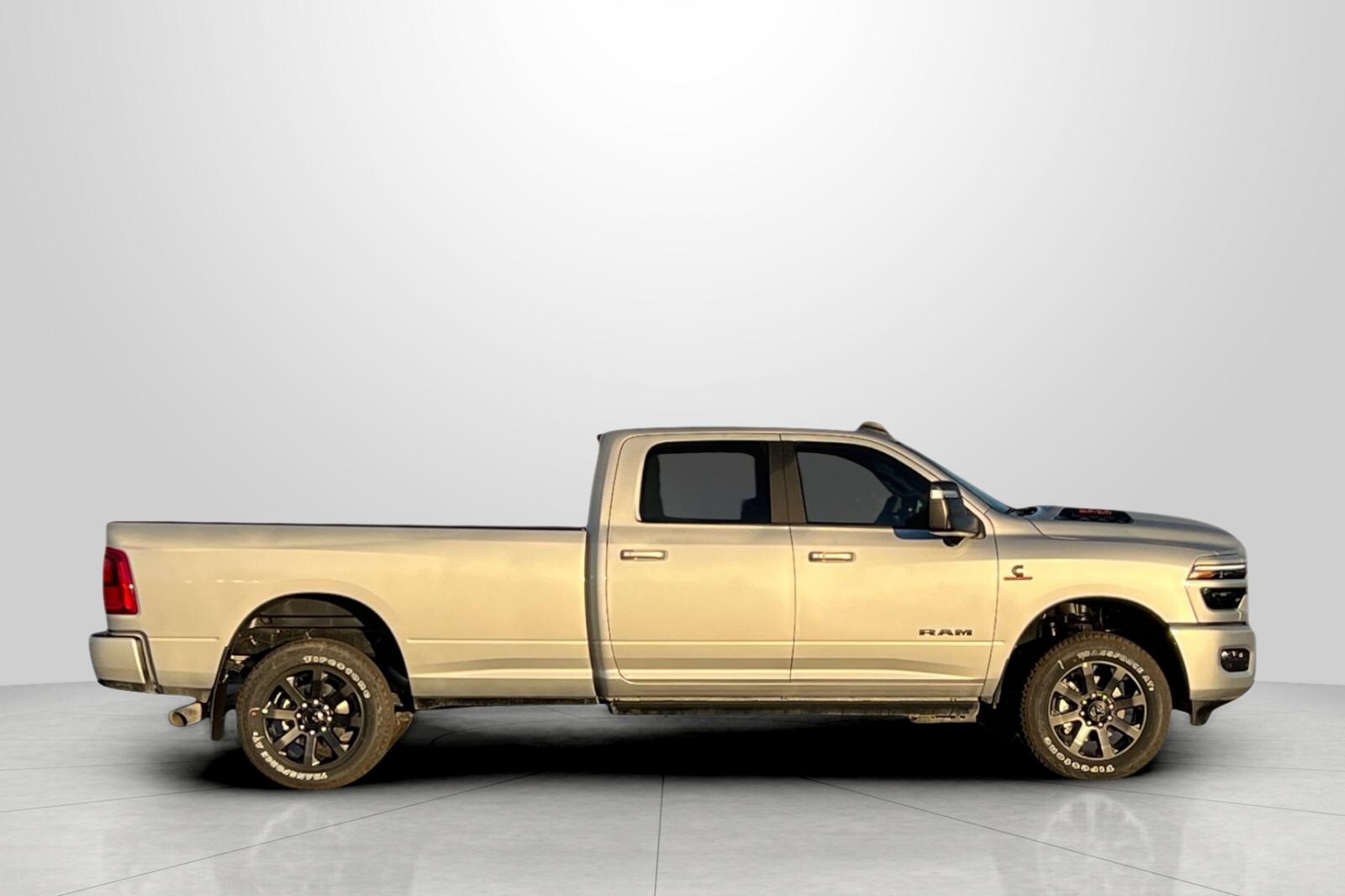 2026 Ram 3500 Laramie photo 4