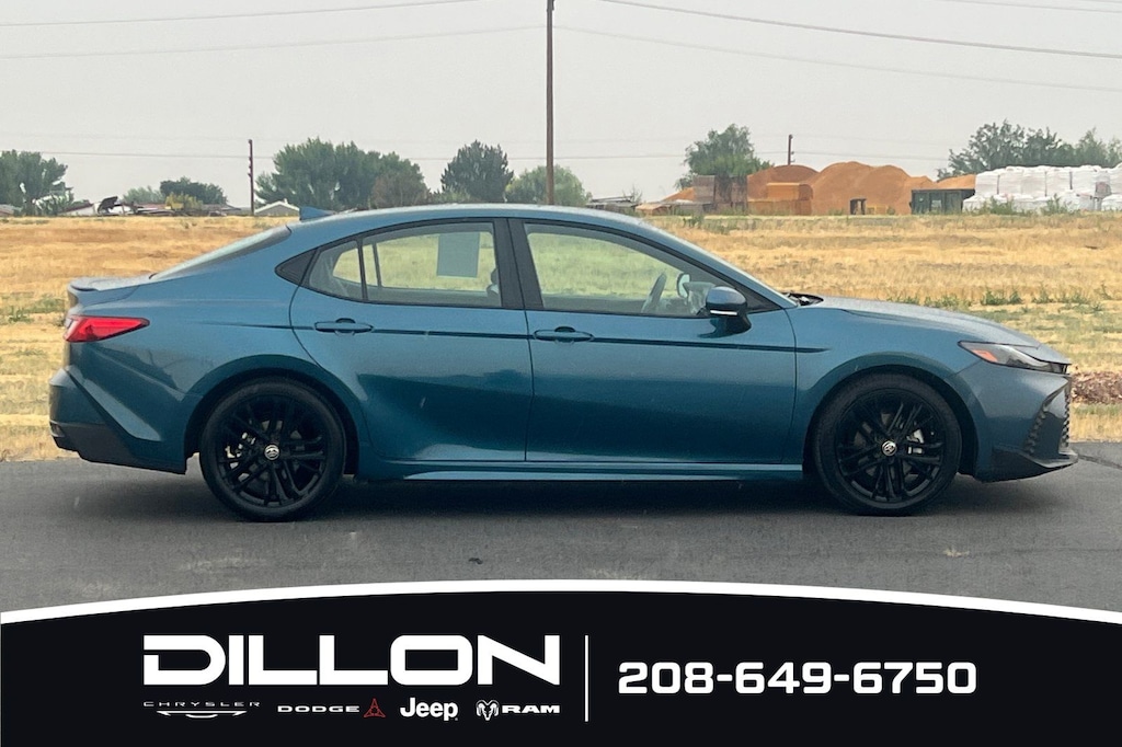 Used 2025 Toyota Camry SE Sedan