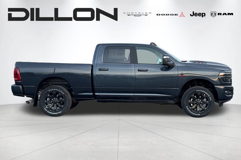 New 2026 Ram 3500 LARAMIE CREW CAB 4X4 6'4 BOX Pickup