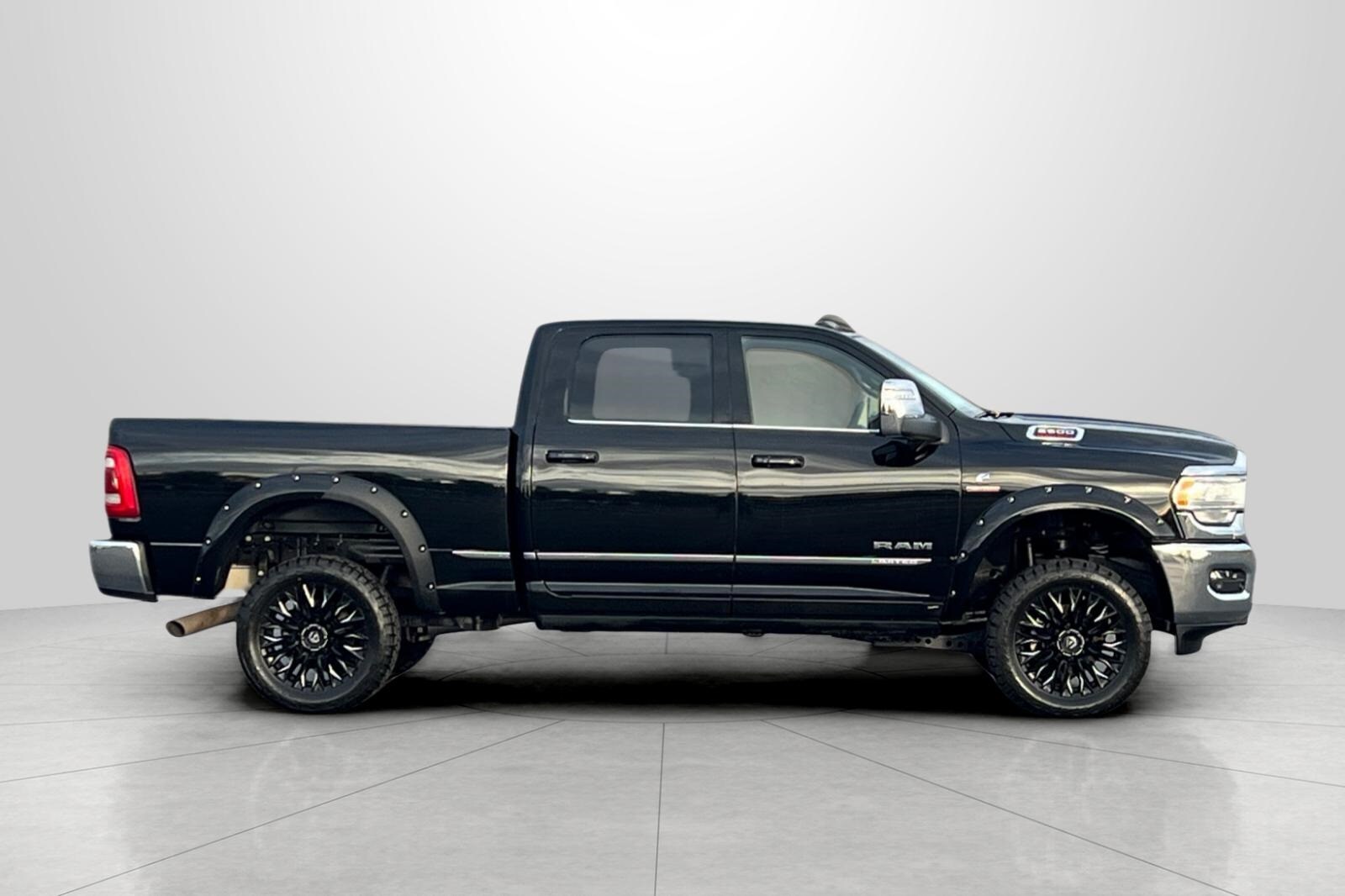 2024 Ram 2500 Limited photo 3