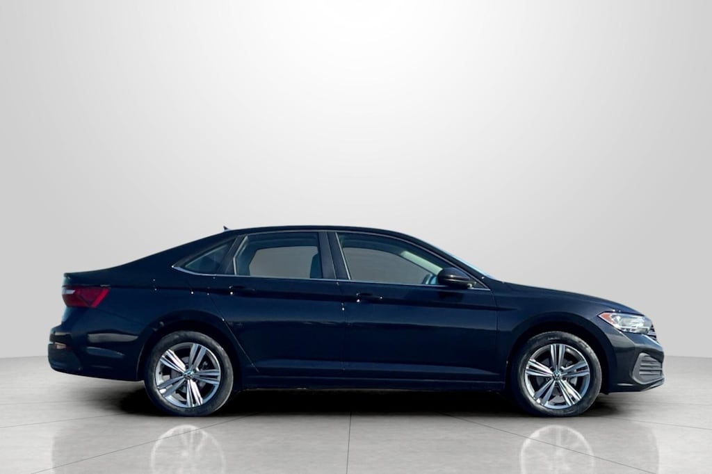 Used 2024 Volkswagen Jetta 1.5T SE Sedan