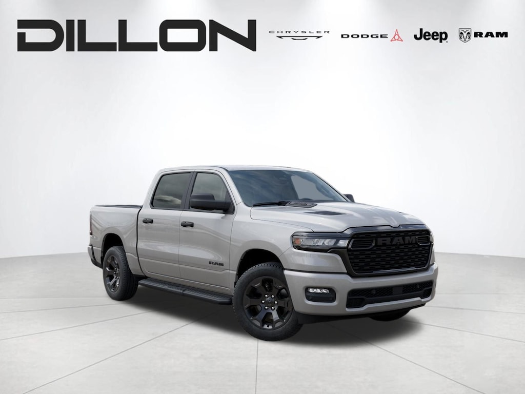 New 2026 Ram 1500 EXPRESS CREW CAB 4X4 5'7 BOX Pickup