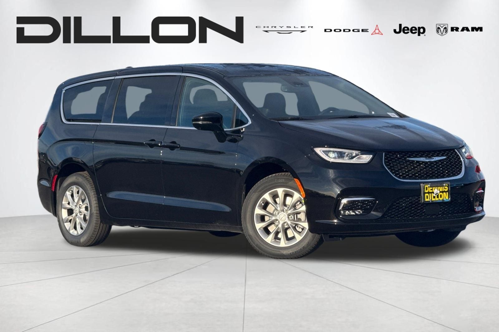 2026 Chrysler Pacifica Select AWD's photo