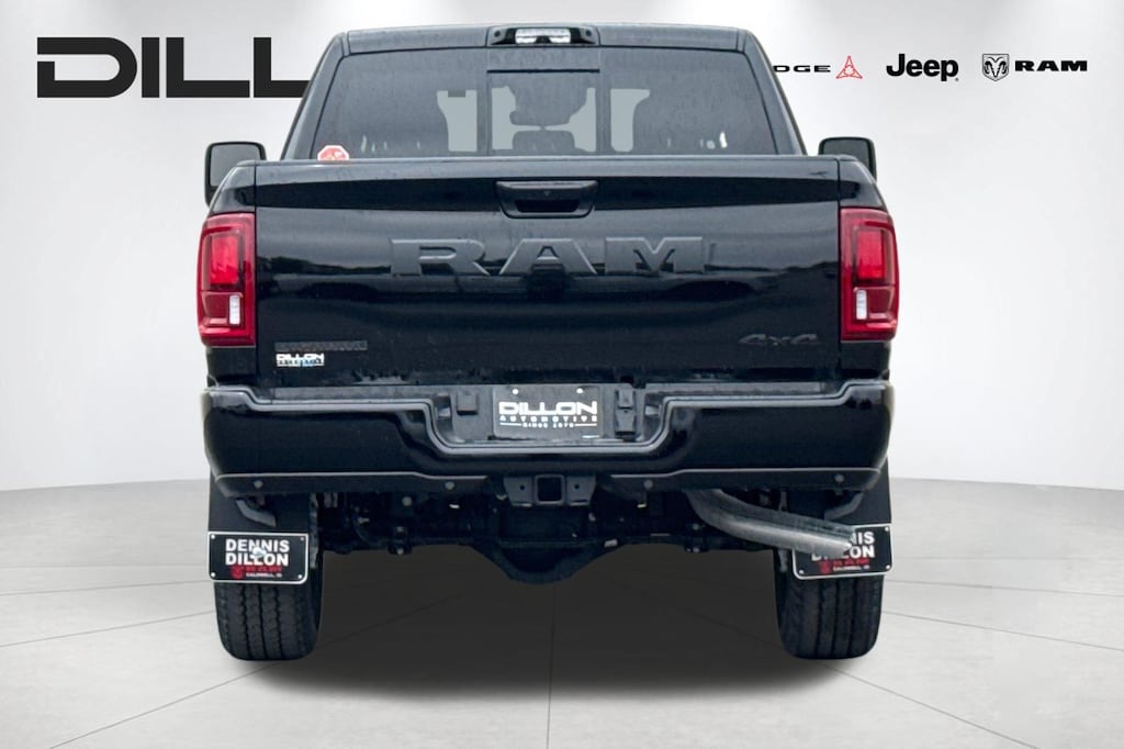 New 2026 Ram 2500 BIG HORN CREW CAB 4X4 6'4 BOX Pickup