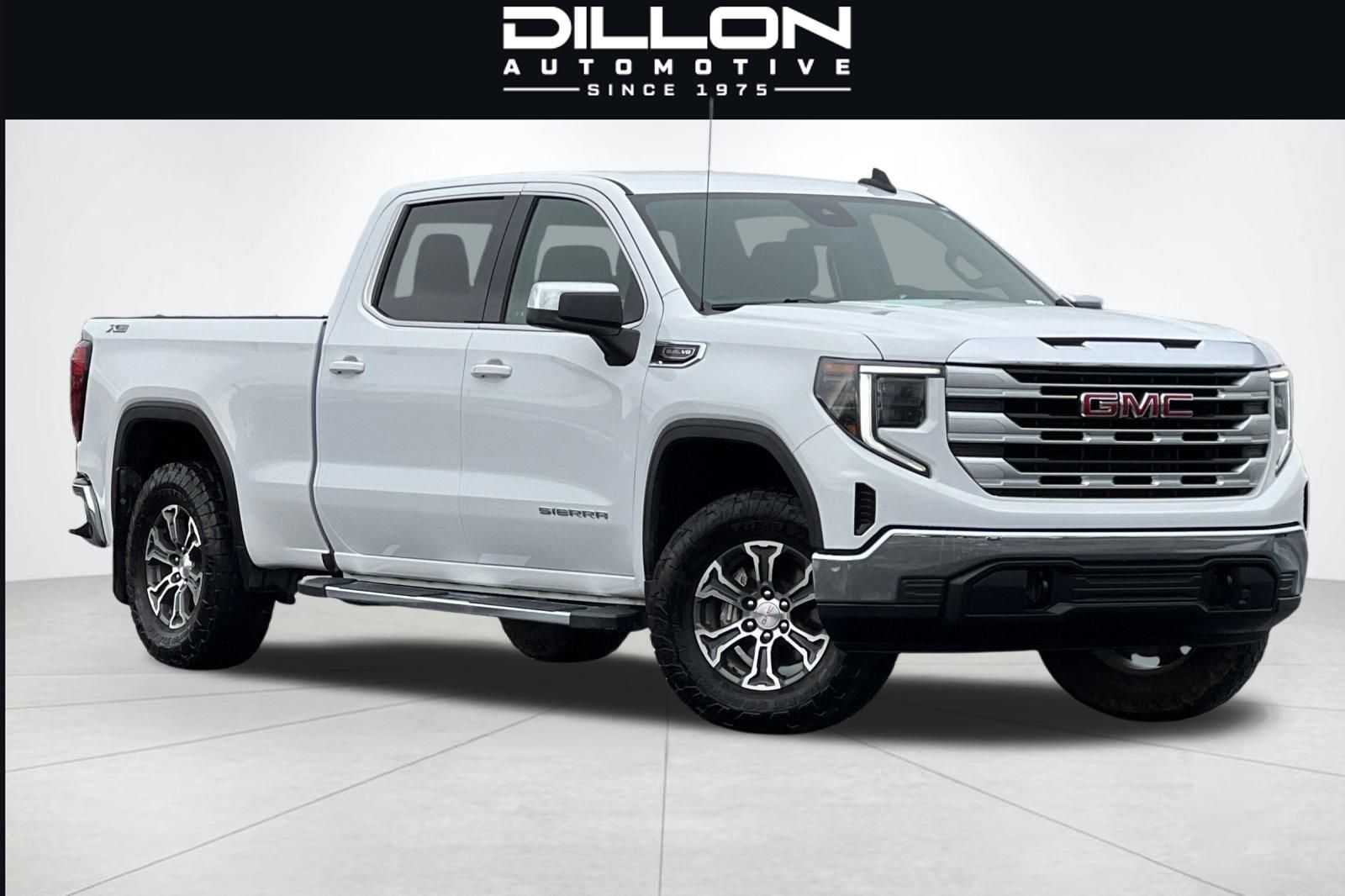 2023 GMC Sierra SLE 4WD Crew Cab Short Box's photo