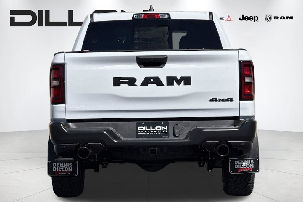 New 2026 Ram 1500 WARLOCK CREW CAB 4X4 5'7 BOX Pickup