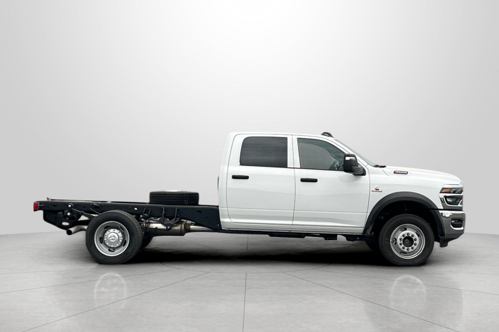2026 Ram 4500 Tradesman photo 3