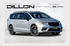 2026 Chrysler Pacifica LIMITED AWD Passenger Van