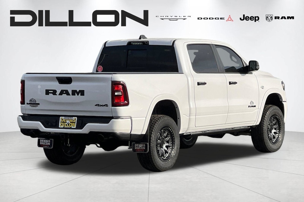 New 2026 Ram 1500 LARAMIE CREW CAB 4X4 5'7 BOX Pickup