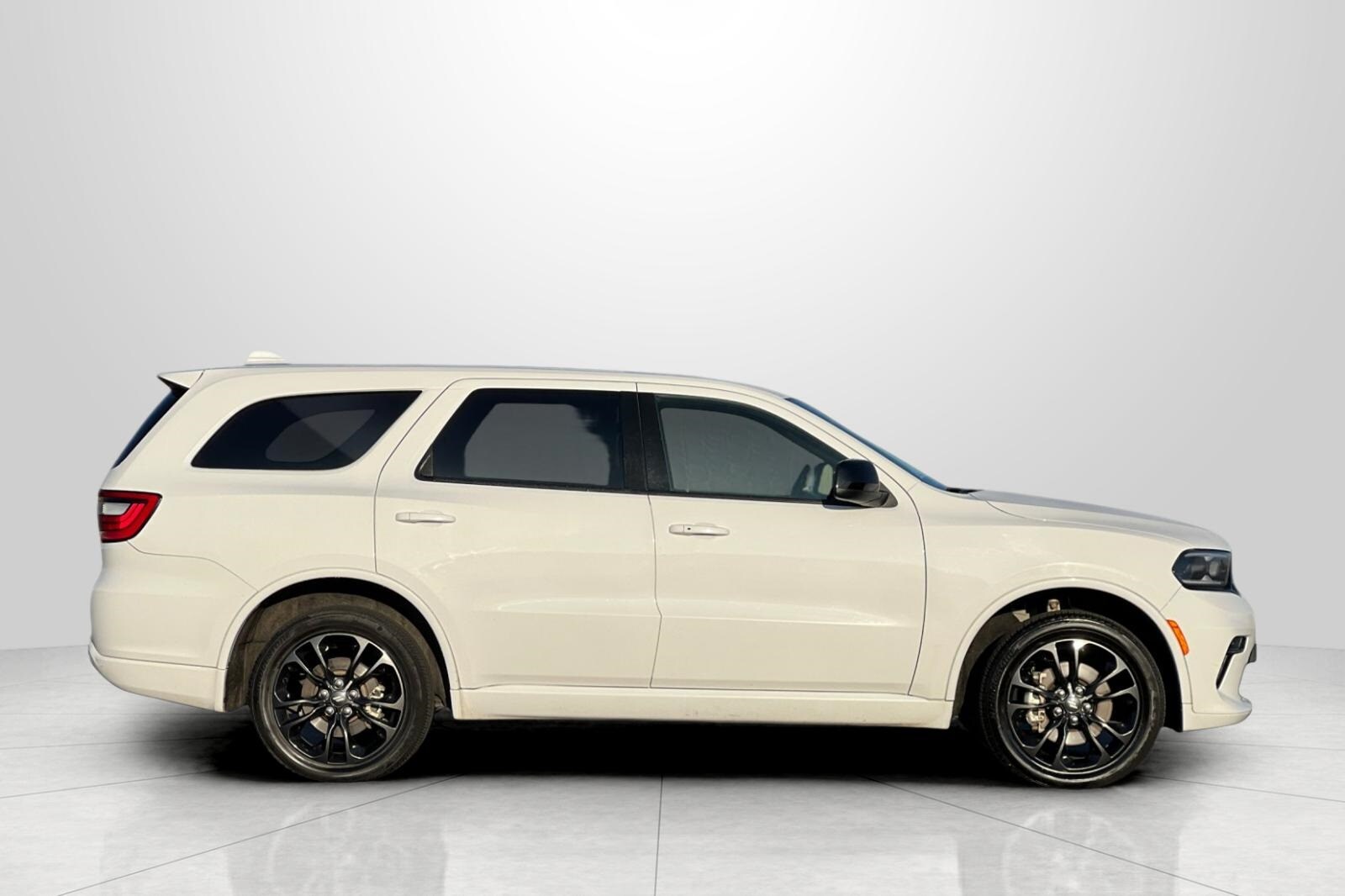 2022 Dodge Durango SXT photo 2