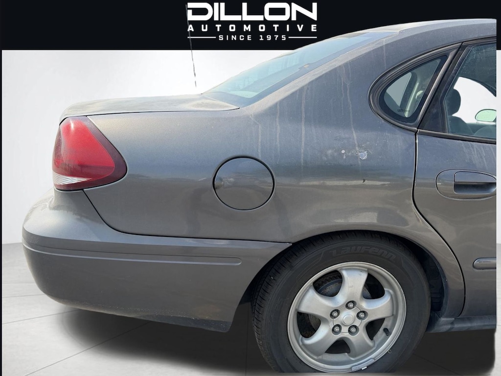 Used 2005 Ford Taurus SE Sedan