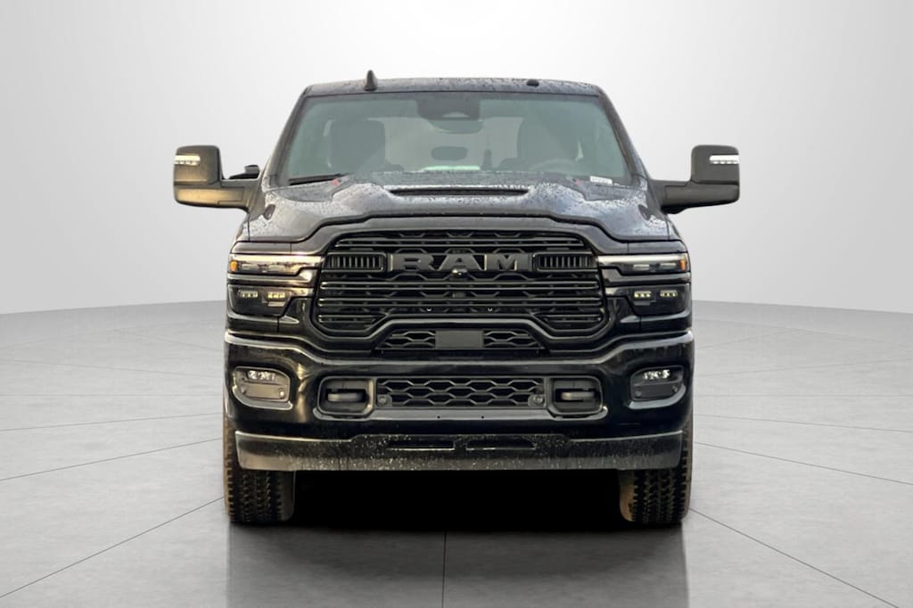 New 2026 Ram 3500 LARAMIE CREW CAB 4X4 8' BOX Pickup