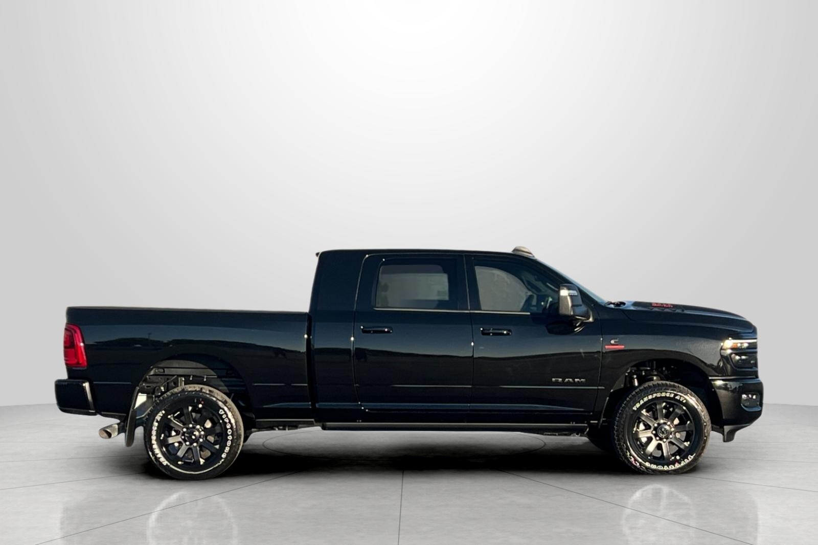 2026 Ram 2500 Laramie photo 3