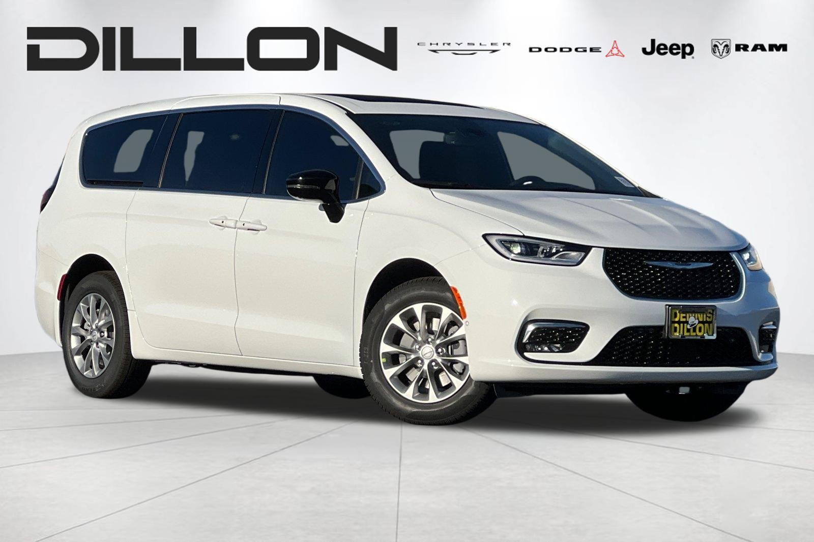 2026 Chrysler Pacifica Select AWD's photo
