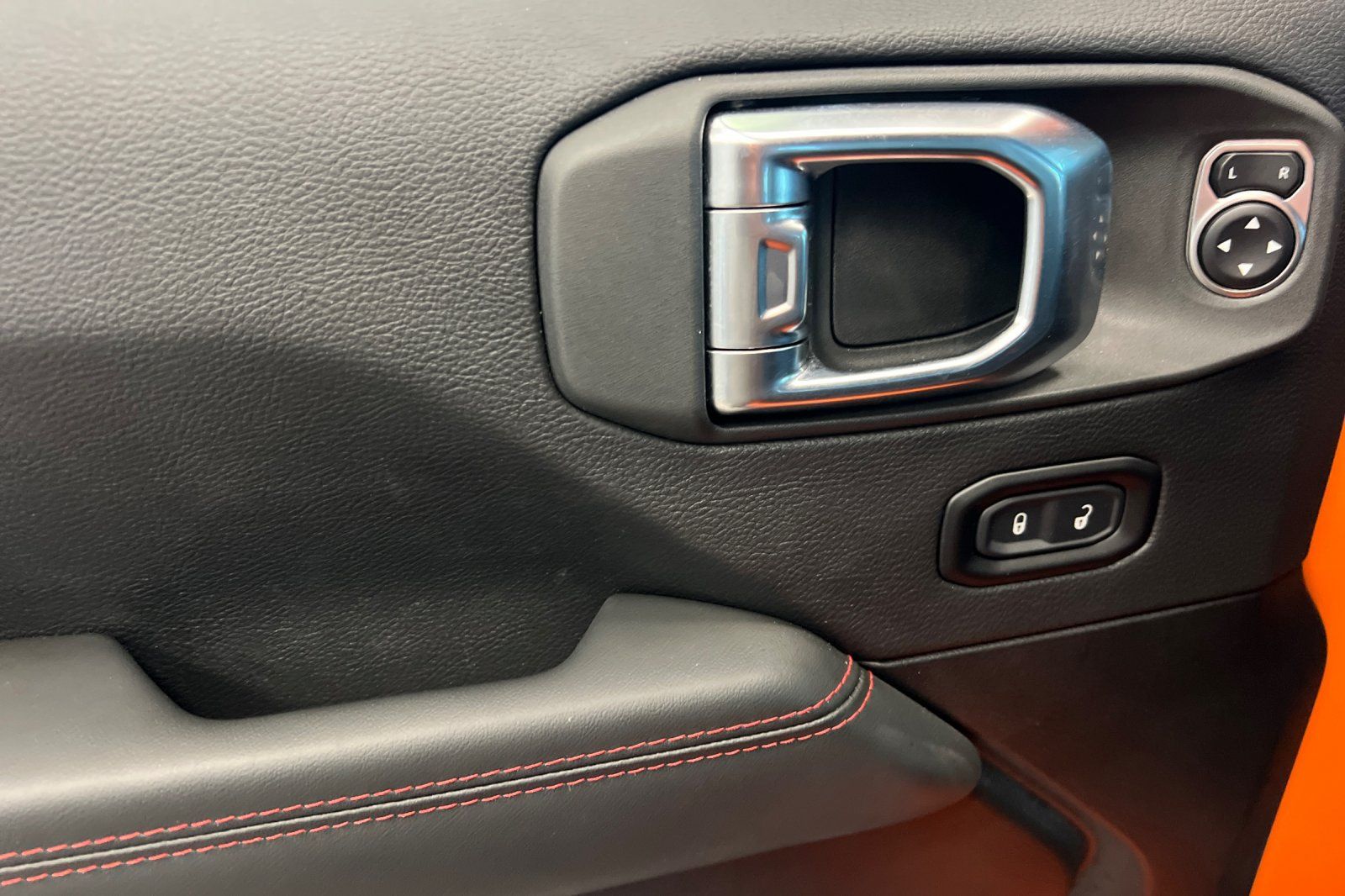 2025 Jeep Wrangler 4-Door Rubicon X - Photo 7