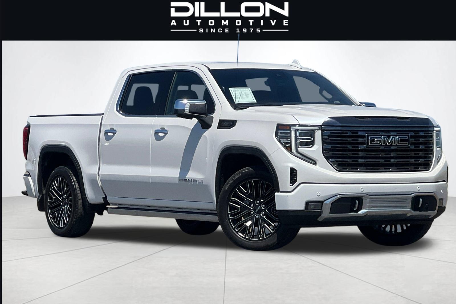 2022 GMC Sierra Denali Ultimate 4WD Crew Cab Short Box's photo