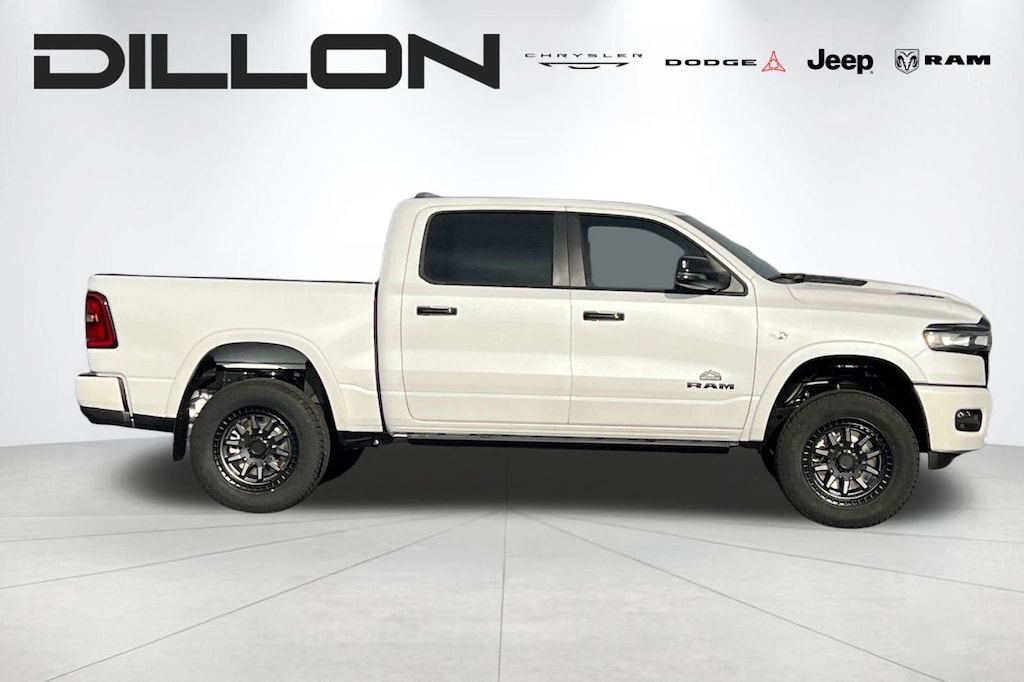New 2026 Ram 1500 LARAMIE CREW CAB 4X4 5'7 BOX Pickup