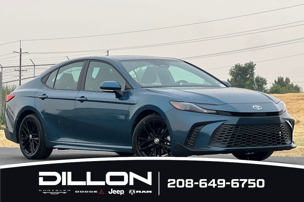 Used 2025 Toyota Camry SE Sedan