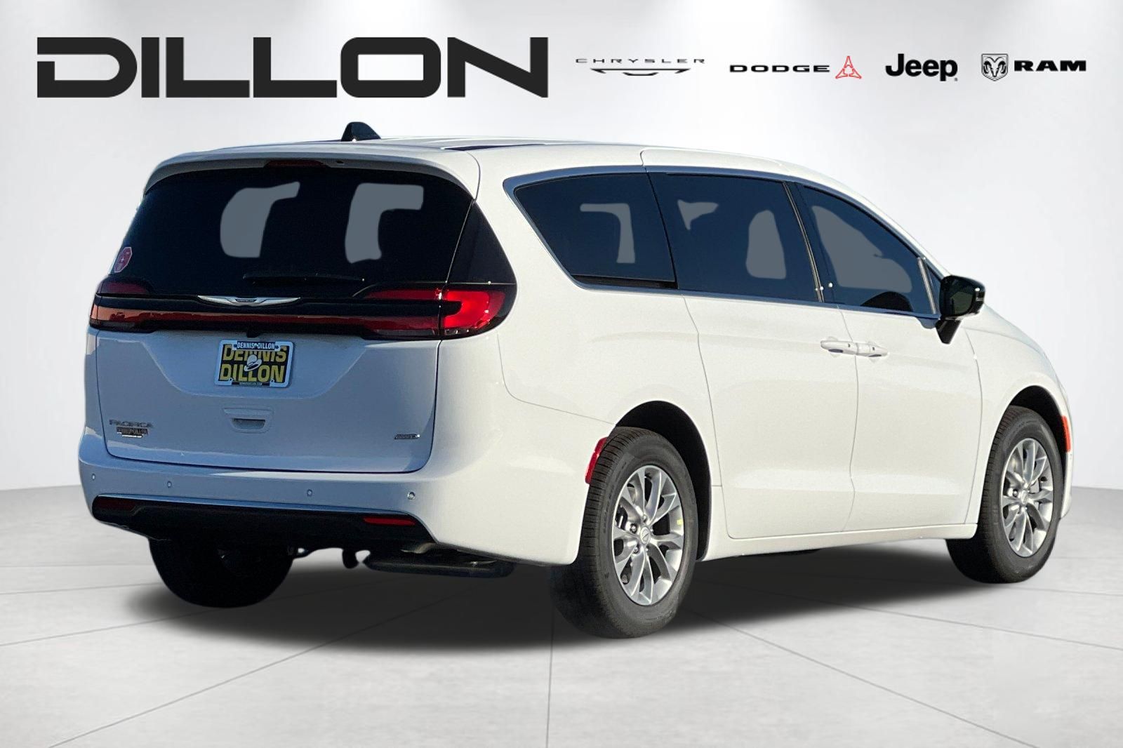 2026 Chrysler Pacifica Select - Photo 3