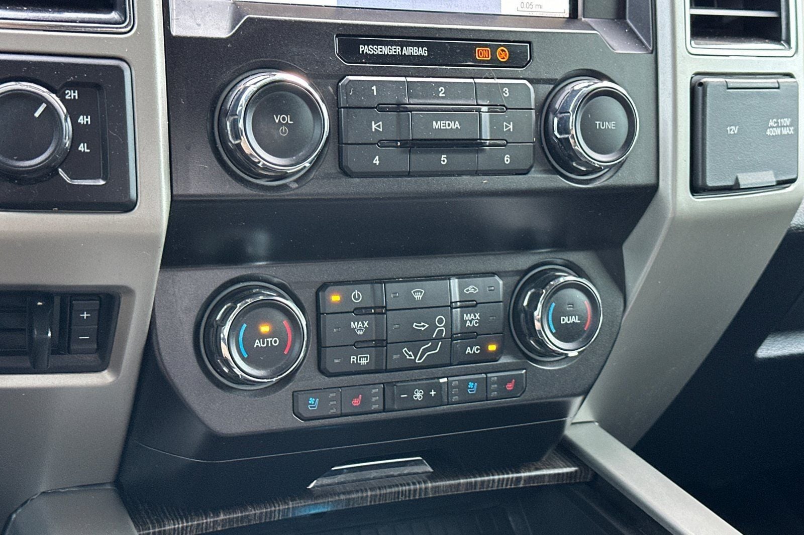 2020 Ford F-350 Super Duty Lariat - Photo 19