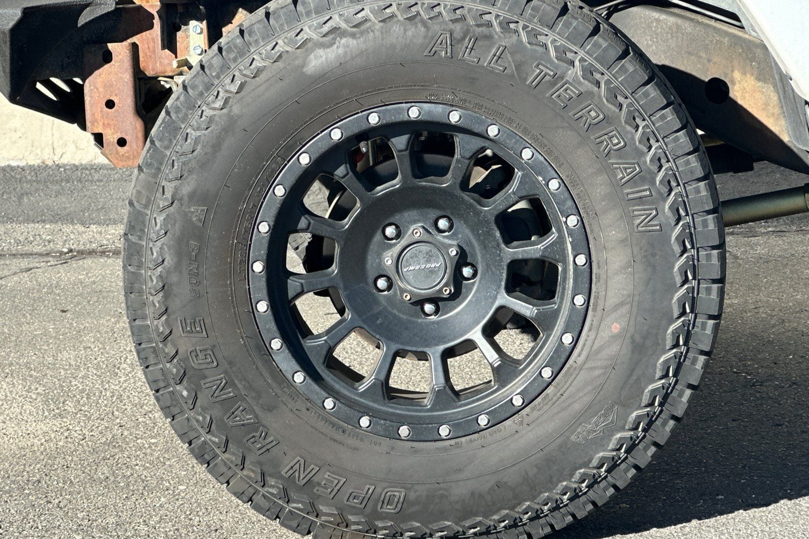 2014 Jeep Wrangler Unlimited Sahara - Photo 24