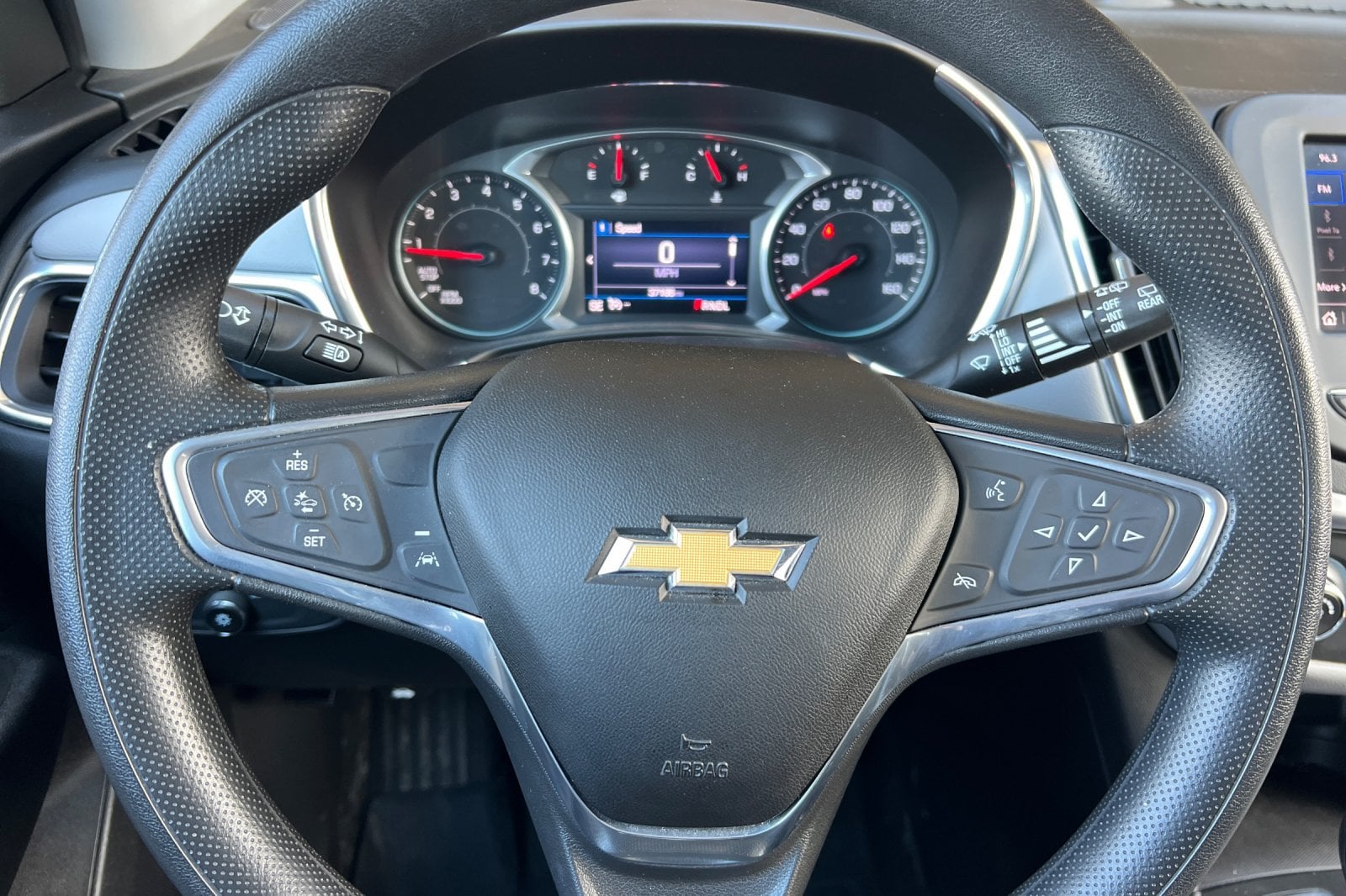 2022 Chevrolet Equinox LS - Photo 23