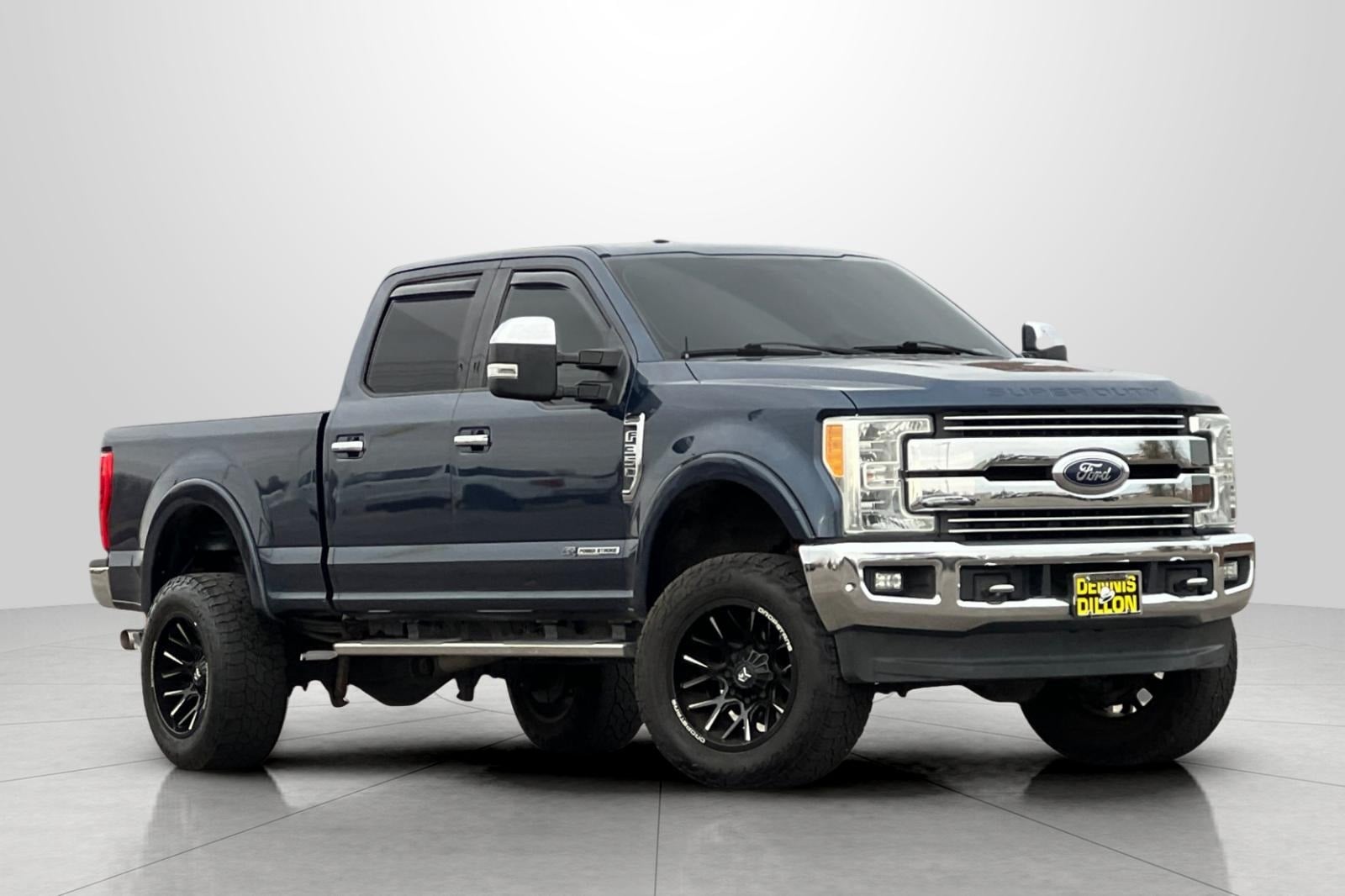2017 Ford F-350 Super Duty Lariat's photo